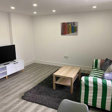 Adbolton House Apartments - Sleek, Stylish, Brand New & Low Carbon Nottingham Ruang foto